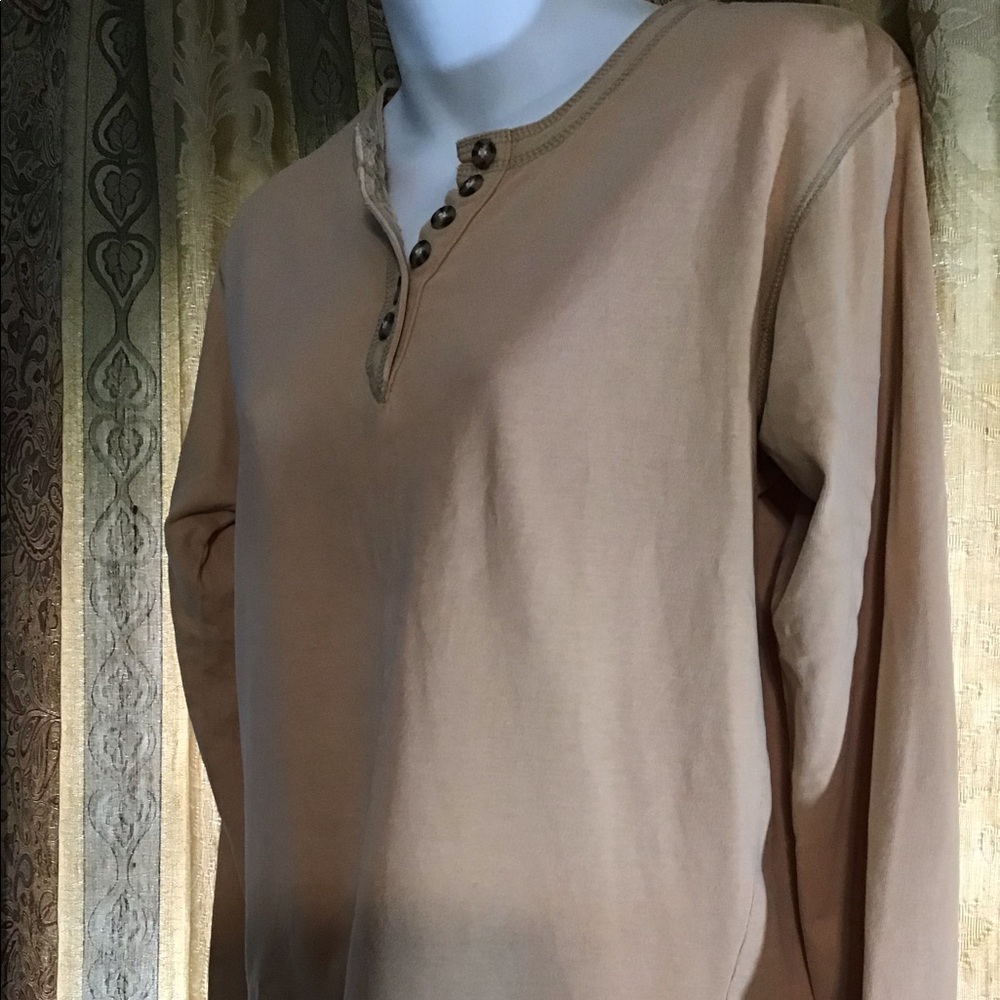 Ladies Long Sleeve Tee Size Small